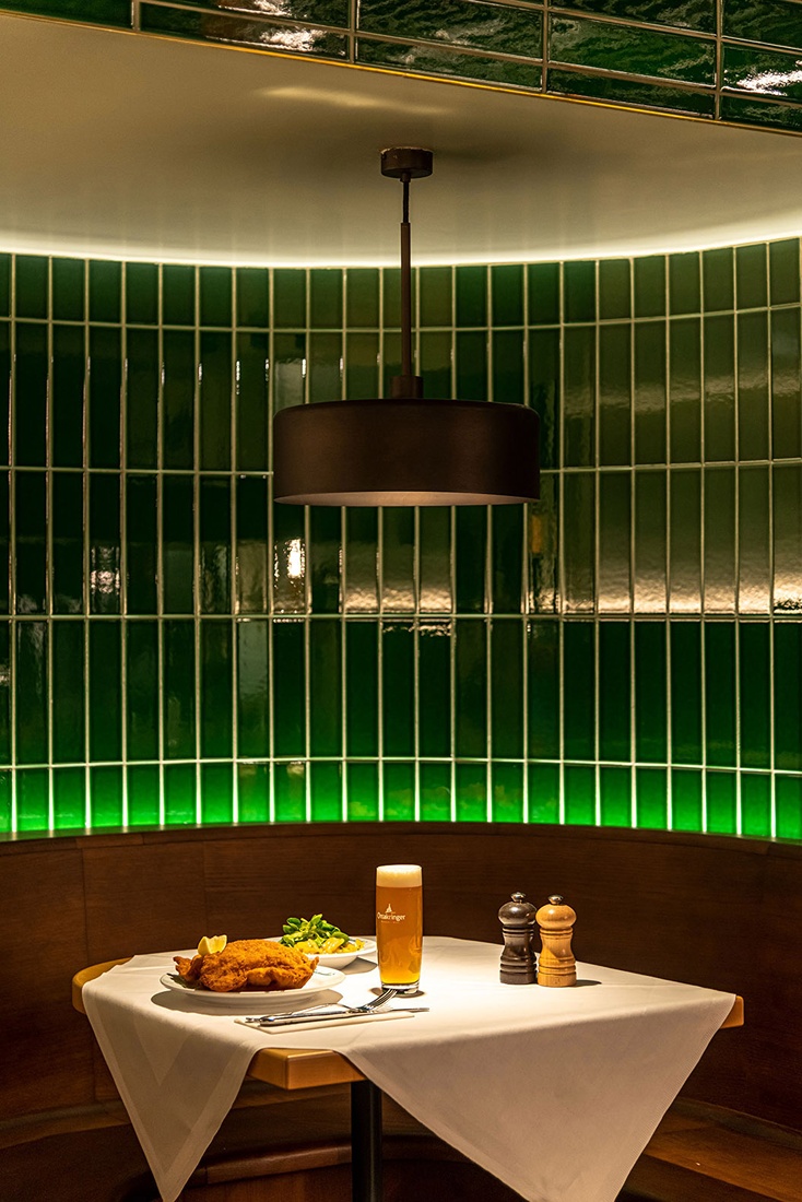 Legendäre Wiener Schnitzel beim Figlmüller in der Bäckerstraße